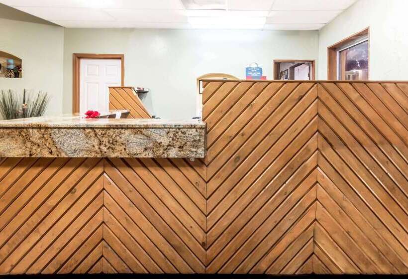 هتل Days Inn By Wyndham South Fort Worth