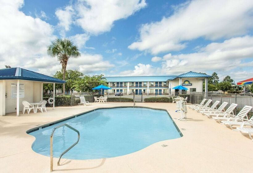 هتل Days Inn By Wyndham Valdosta I 75