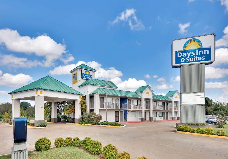 Hotel Days Inn & Suites By Wyndham Bentonville