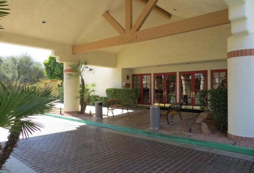 בית מלון כפרי Desert Breezes Resort