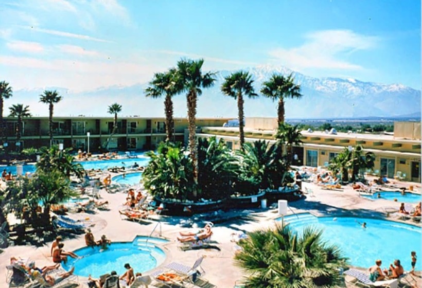 هتل Desert Hot Springs Spa