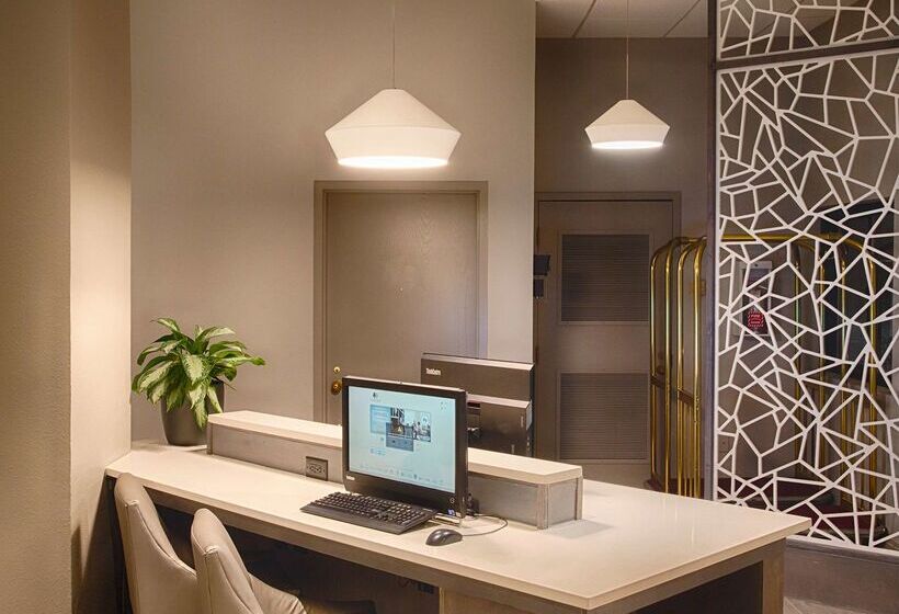 Отель Doubletree By Hilton Denver Westminster
