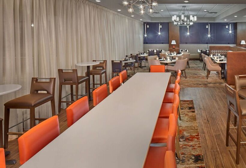 فندق Doubletree By Hilton Little Rock