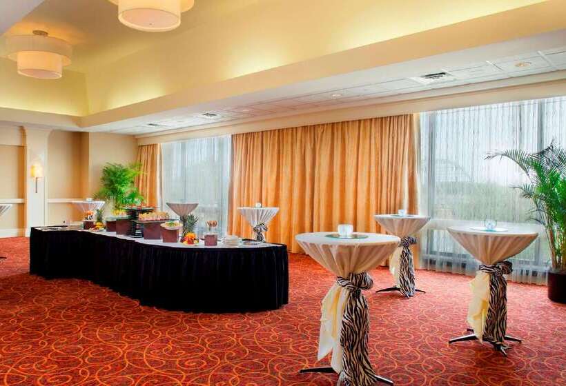 فندق Doubletree By Hilton Little Rock