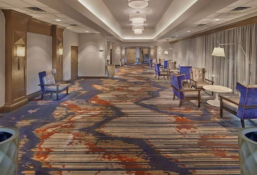 فندق Doubletree By Hilton Little Rock