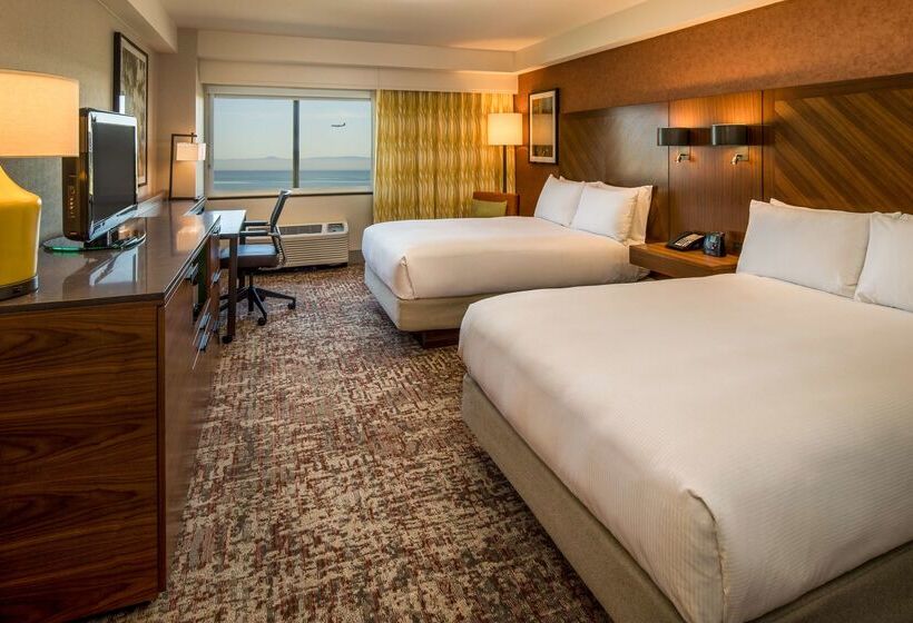 هتل Doubletree By Hilton  San Francisco Airport