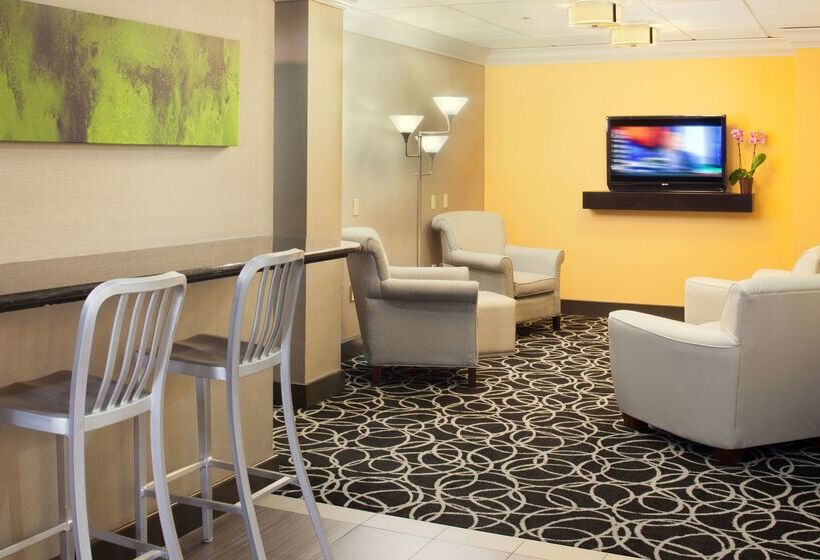 فندق Doubletree By Hilton Springdale