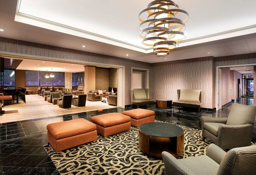 هتل Doubletree Jersey City