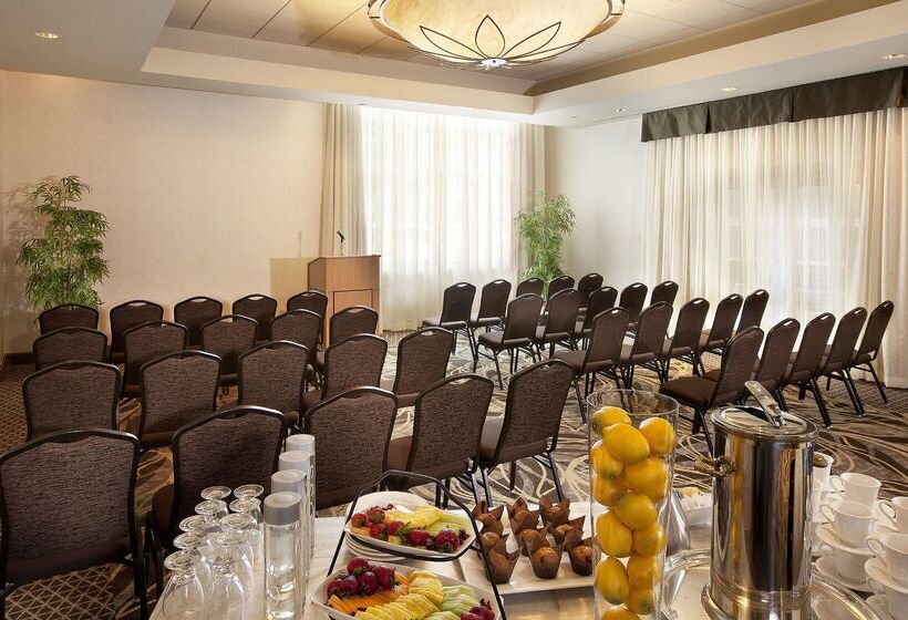 هتل Doubletree Suites By Hilton Austin Downtown Capitol