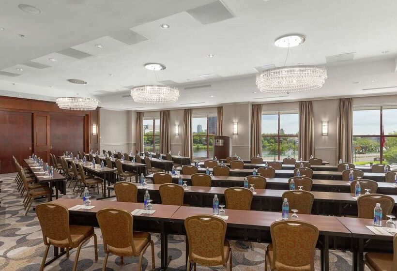 Hôtel Doubletree Suites By Hilton  Boston – Cambridge