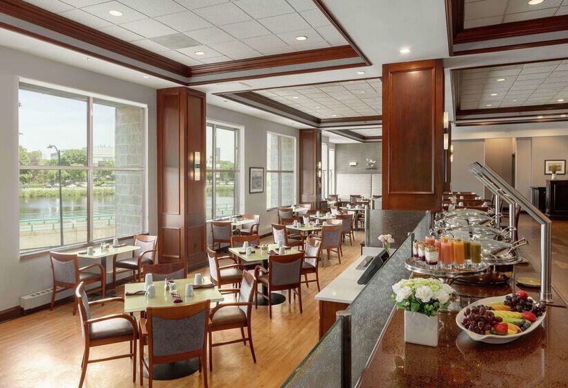 Hôtel Doubletree Suites By Hilton  Boston – Cambridge