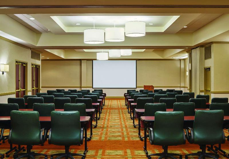 Doubletree Suites By Hilton Hotel Philadelphia West