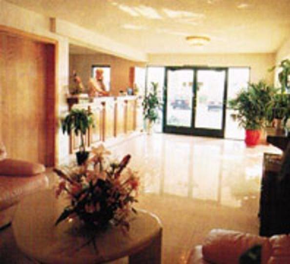 호텔 Downey Inn Luxury Suites
