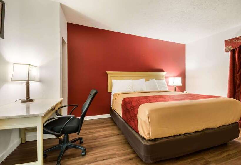 Hotel Econo Lodge Inn & Suites Near Split Rock And Harmony Lake