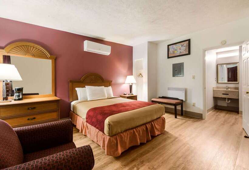 ホテル Econo Lodge Inn & Suites Lake Harmony   Pocono Mountains Area