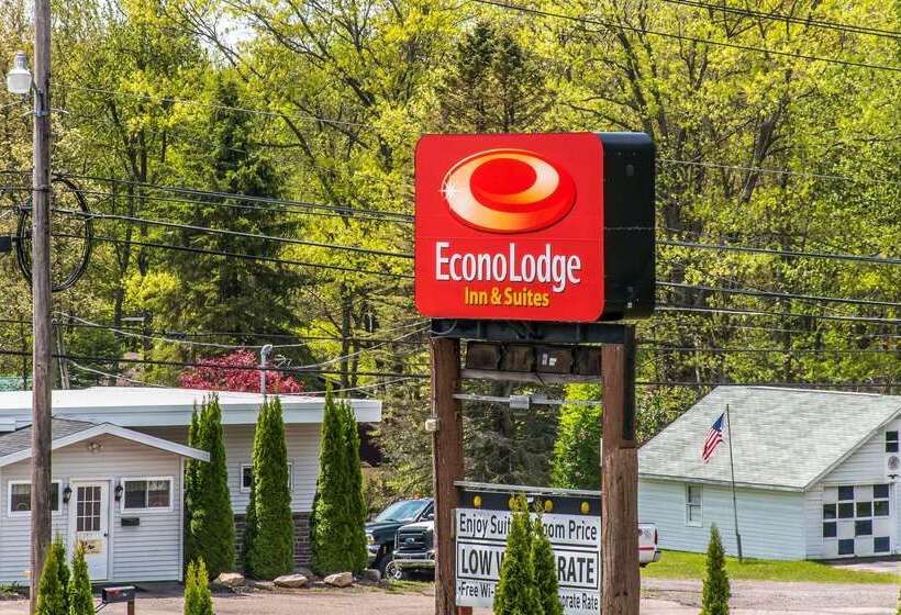 Hotel Econo Lodge Inn & Suites Near Split Rock And Harmony Lake