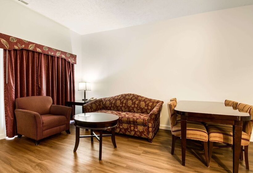 ホテル Econo Lodge Inn & Suites Lake Harmony   Pocono Mountains Area