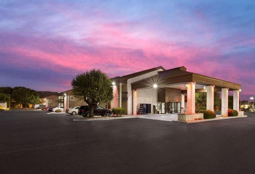 هتل Econo Lodge