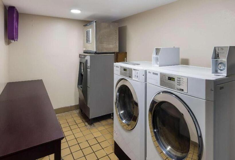 هتل Econo Lodge