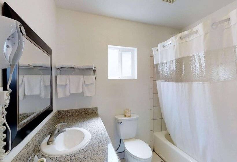 هتل Napa Discovery Inn