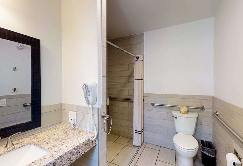 هتل Napa Discovery Inn