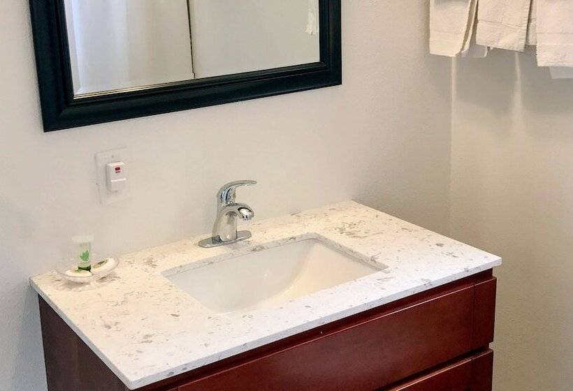 هتل Napa Discovery Inn