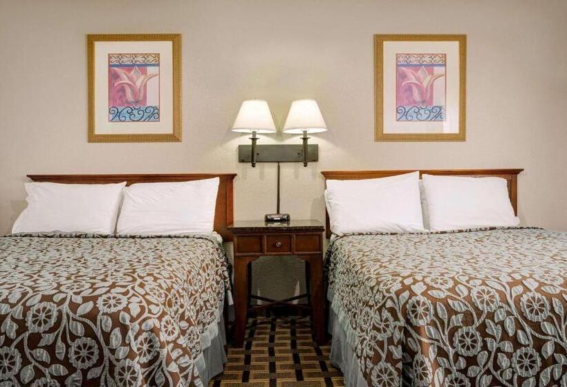 هتل Quality Inn St. Paulminneapolismidway