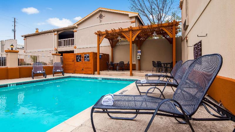 هتل Quality Inn & Suites Dallas Cityplace