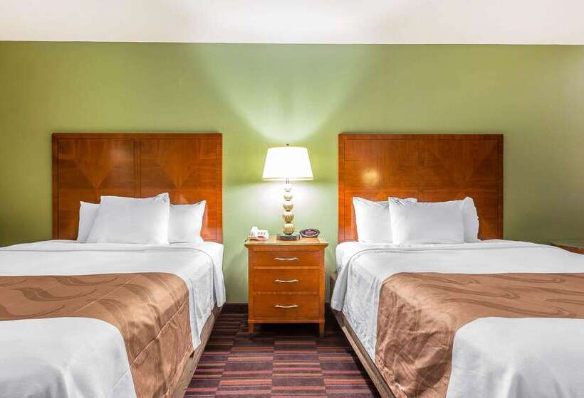 هتل Quality Inn & Suites Near Robins Air Force Base