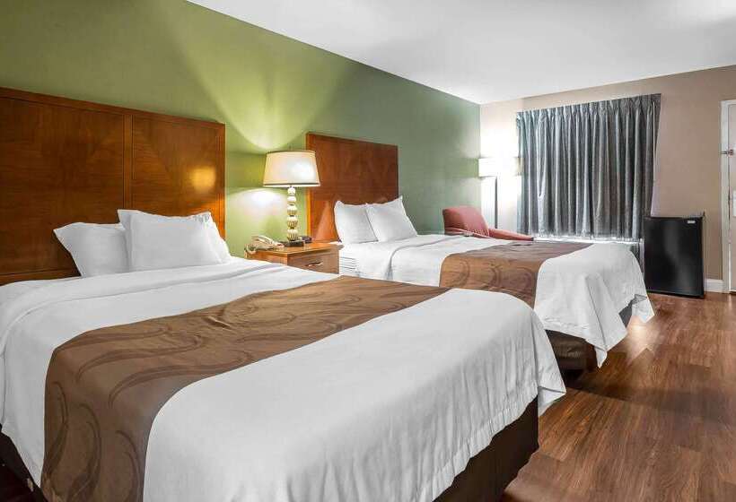هتل Quality Inn & Suites Near Robins Air Force Base