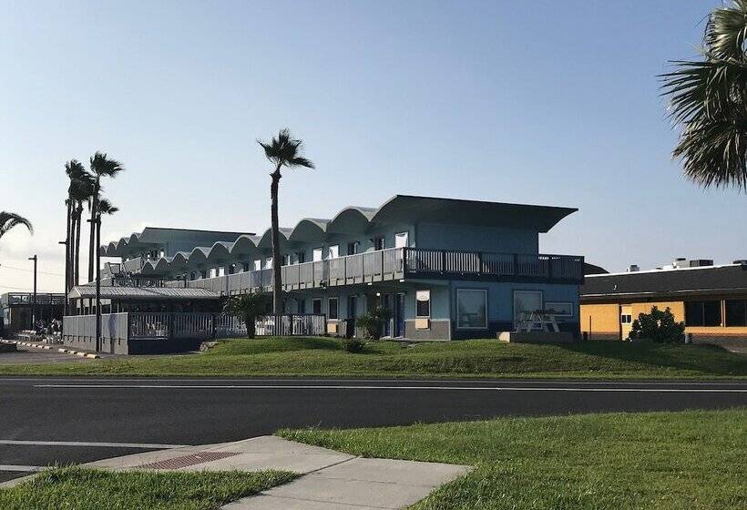 هتل Blue Wave Inn