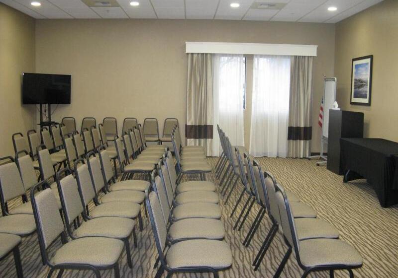 هتل Mainstay Suites Coeur D Alene