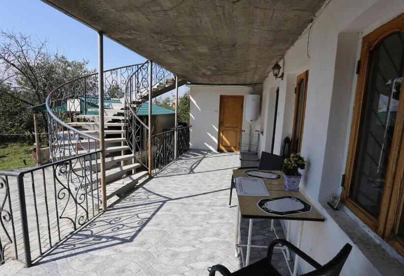 پانسیون Sataplia District