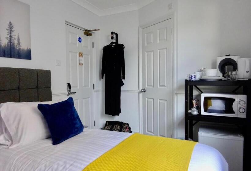 هتل Reading Serviced Rooms
