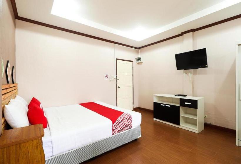 هاستل Oyo 359 Golden Nakara Place