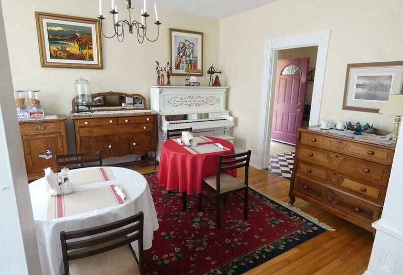 تختخواب و صبحانه La Casa En Shediac