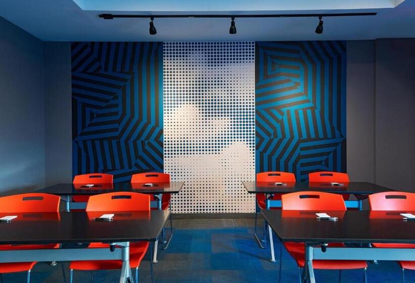هتل Aloft Waco Downtown