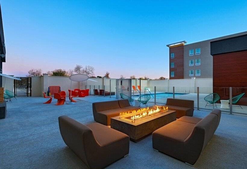 هتل Aloft Waco Downtown