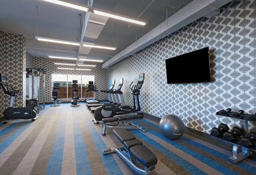 هتل Aloft Waco Downtown