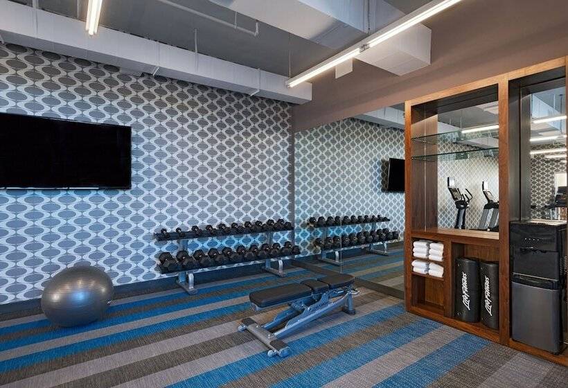 هتل Aloft Waco Downtown