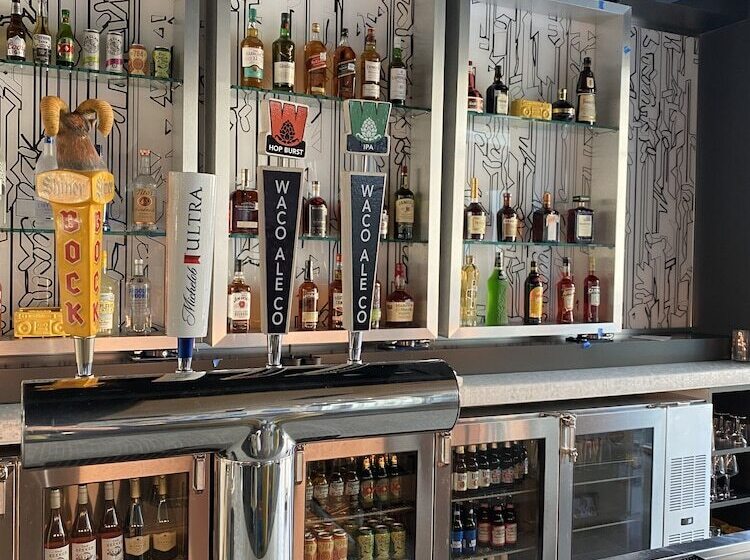 هتل Aloft Waco Downtown