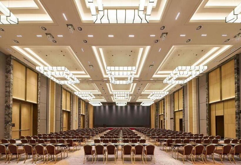هتل Four Points By Sheraton Jiaxing