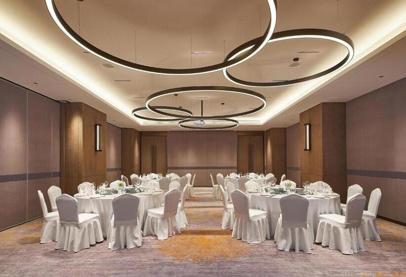 هتل Four Points By Sheraton Jiaxing