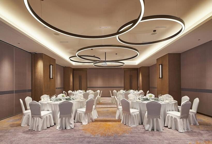 هتل Four Points By Sheraton Jiaxing