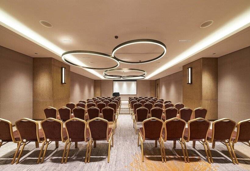 هتل Four Points By Sheraton Jiaxing