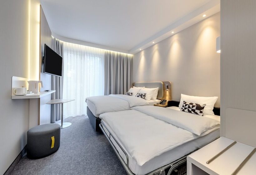 هتل Holiday Inn Express Göttingen, An Ihg
