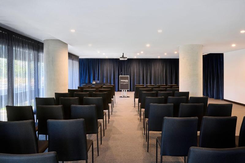 Midnight Hotel, Autograph Collection