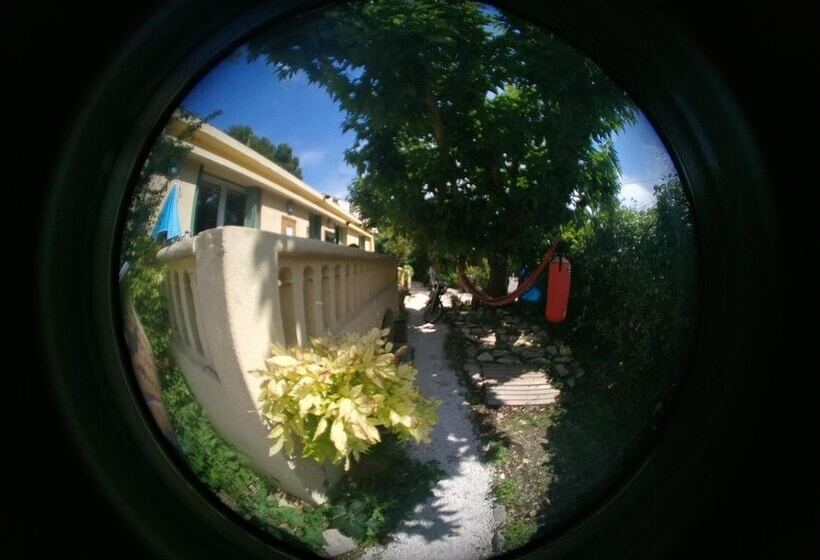 Mini Guest House Goclands   Hostel