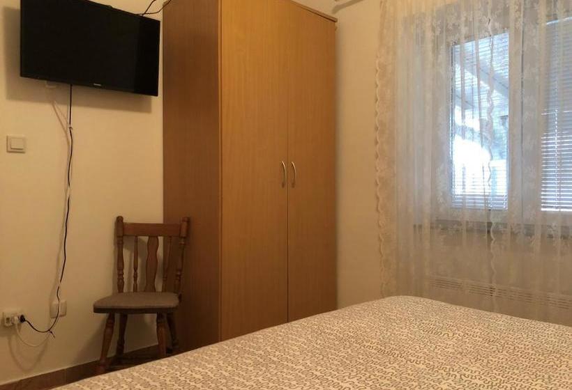 پانسیون Apartmani I Sobe Ivančić1