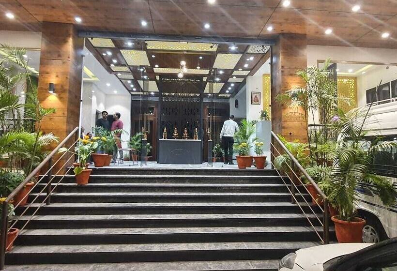 استراحتگاه Corbett Kingdom